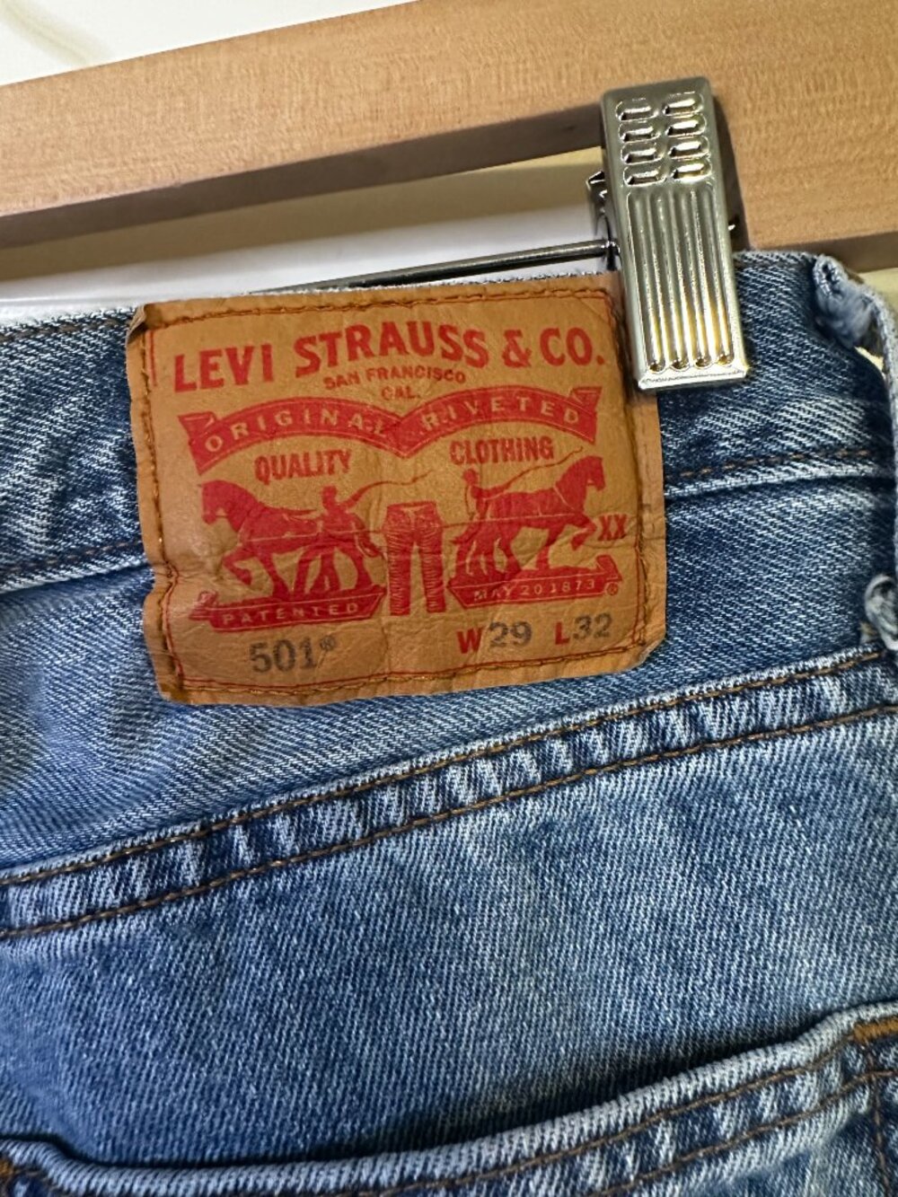 Levi's - Picture 3 of 3